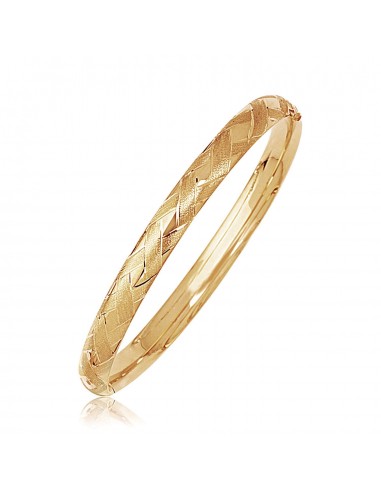 14k Yellow Gold Domed Bangle with a Weave Motif acheter en ligne