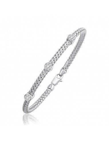 Basket Weave Bangle with Diamond Accents in 14k White Gold (4.0mm) Comment ça marche