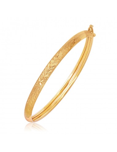 14k Yellow Gold Diamond Cut Motif Dome Style Children's Bangle plus qu'un jeu 